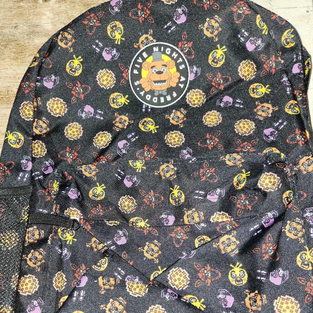 FIVE nights at Freddie's book sack